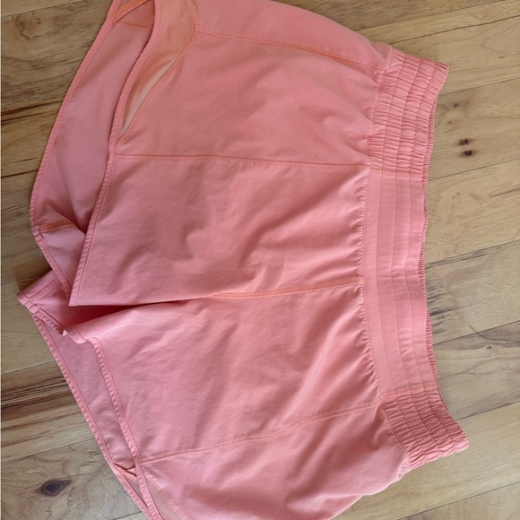 Lululemon hotty hot shorts GUC SIZE 12 - Picture 1 of 2